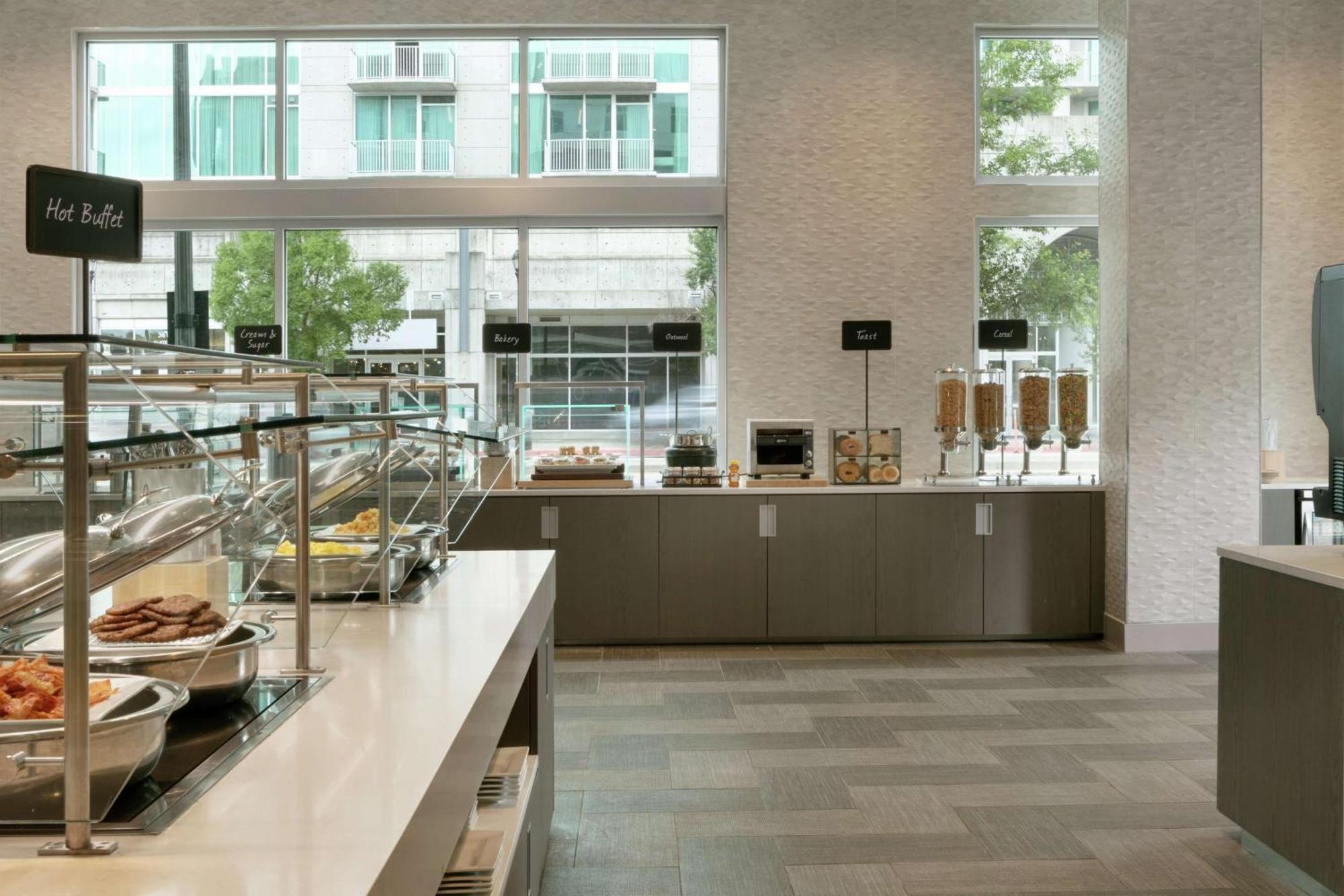 Embassy Suites By Hilton Atlanta Midtown Экстерьер фото